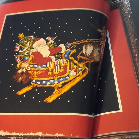 O CHRISTMAS TREE HARDBACK  BOOK. - Picture 14 of 16